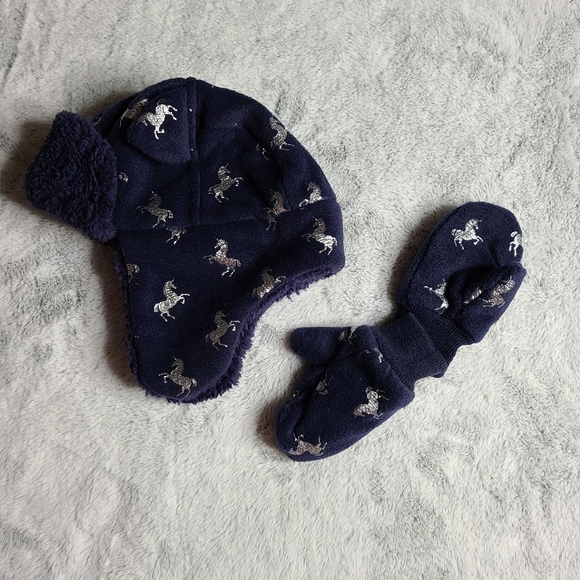 Baby GAP unicorn fleece hat and mittens - Picture 2 of 3